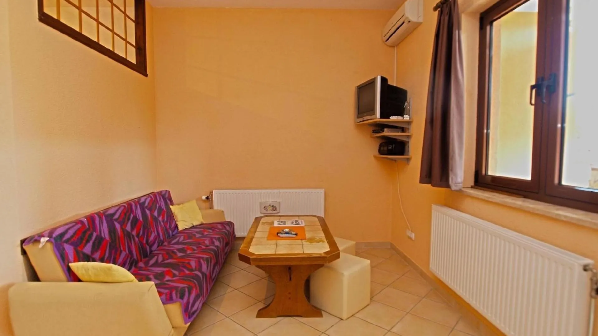 Ferienwohnung Fuer 3 Personen Ca 29 Qm In Fazana, Istrien Istrische Riviera Apartment